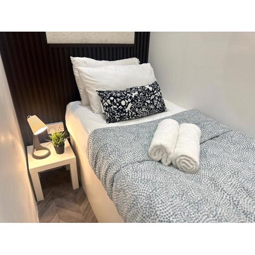 Cove Partition Room in Tecom Near Internet City Metro