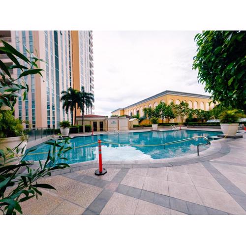 COZI Venice Luxury Residences Mckinley BGC with Pool