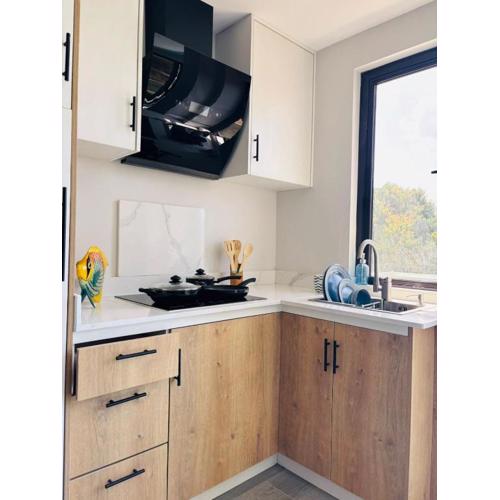 Cozy 1 bedroom Apartment 6 Min Walk to Beach