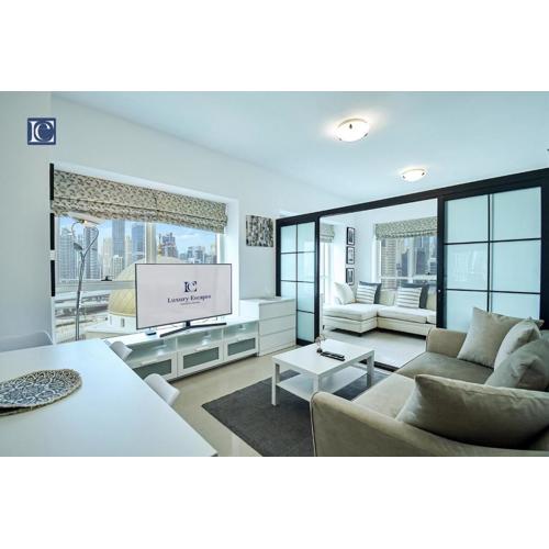 Cozy 1-Bedroom Apartment in N2 Lakepoint Tower JLT