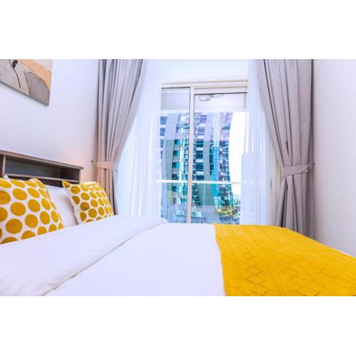 Cozy 1BR Apartment with Water View Business Bay