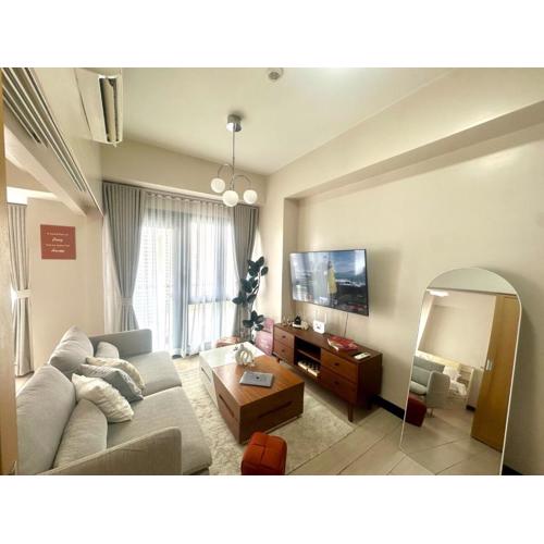 Cozy 1BR at Greenbelt Hamilton Makati