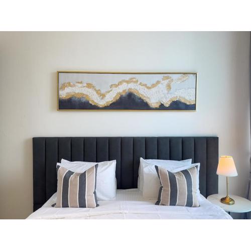 Cozy 1BR in JVC- Netflix, Pool, Pet Free