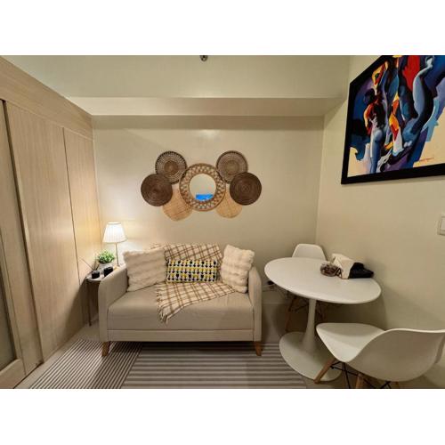 Cozy 1BR Netflix & Alexa w Balcony Free Pool