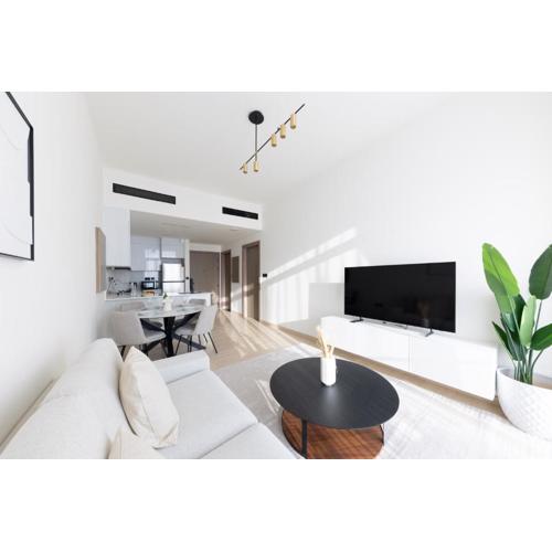 Cozy 1BR with balcony in Binghatti Emerald