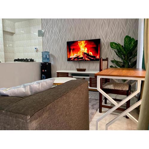 Cozy 1BR with Balcony Prime Westlands Location