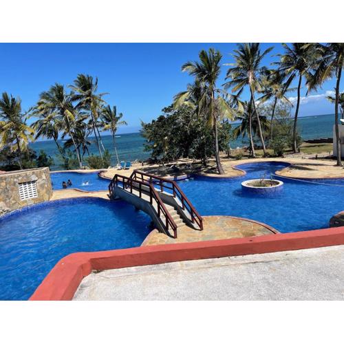 Cozy 2-bedroom beachfront villa-Lamera
