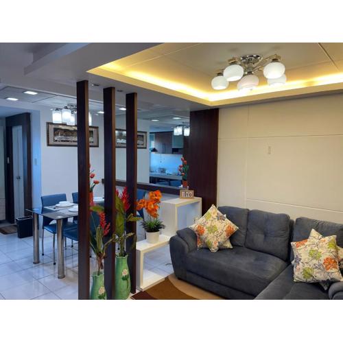 Cozy 2-bedroom Condo at Marcos Highway
