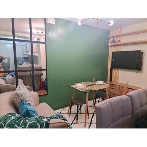 Cozy 2 bedroom Condo in Davao near Airport with balcony