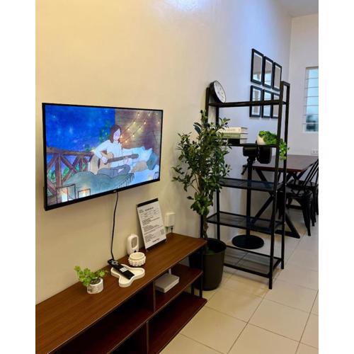 Cozy 2 Bedroom Home in Lucena with AC and Fast WiFi