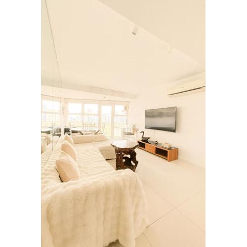 Cozy 2-bedroom in The Venice Luxury Residences