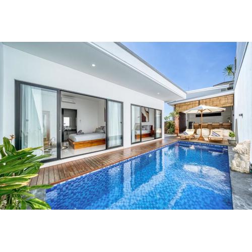 Cozy 2-BR villa in Canggu with a spacious pool