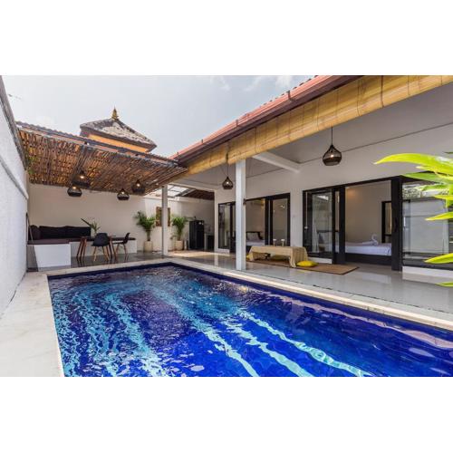 Cozy 2 BR with private pool in Padonan