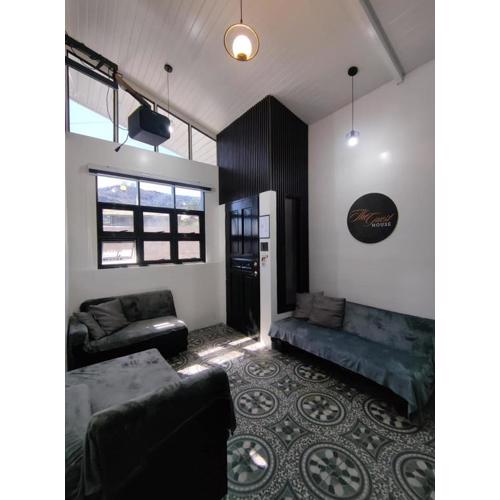 Cozy 2 rooms, 2 bathrooms, Loft, Balcony with Free Parking