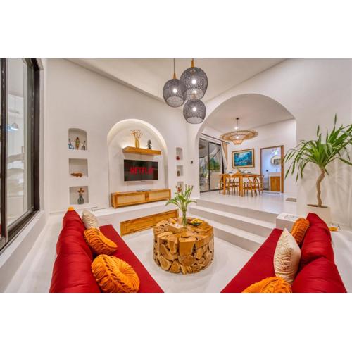 Cozy 2bd Villa 4min drive to Cemagi Beach with Pvt Rooftop