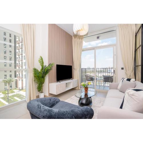 Cozy 2BR Apt in Dubai Hills