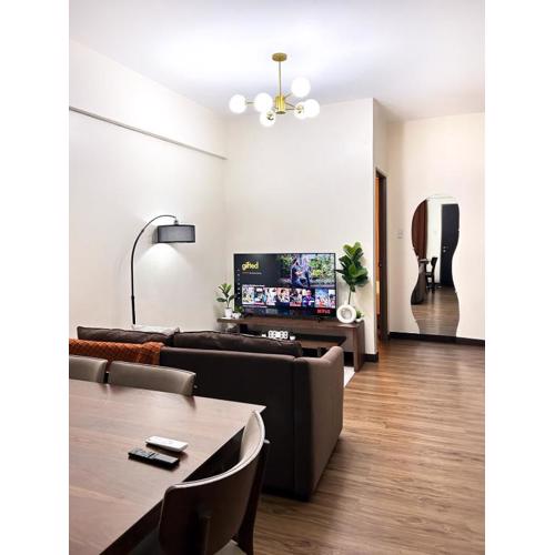 Cozy 2BR Condo near tourist spots