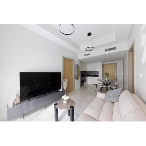 Cozy 2BR in Business Bay, Aykon Tower