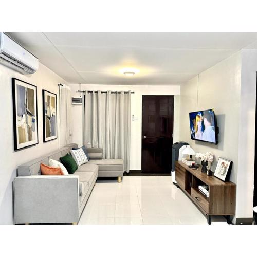 Cozy 3BR Bungalow House with Netflix & Games