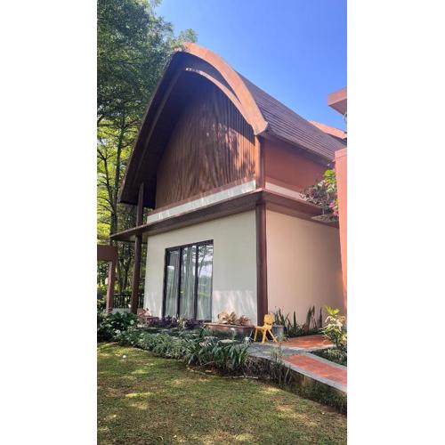 Cozy 4BR Garden Villa at Vimala Hills