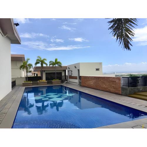 Cozy & Airy Suite near Venice Mall FREE Pool & Gym