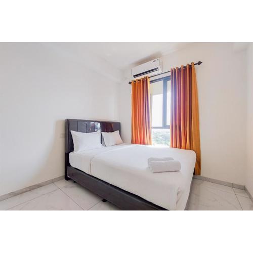 Cozy and Comfort Studio Sky House Alam Sutera Apartment By Travelio