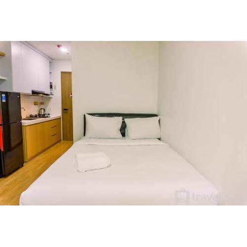 Cozy and Elegant Studio Apartment B Residence By Travelio