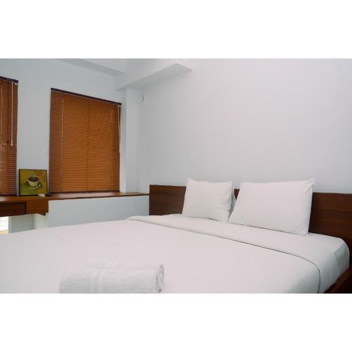 Cozy and Minimalist Studio Patraland Urbano Apartment near Bekasi Station By Travelio