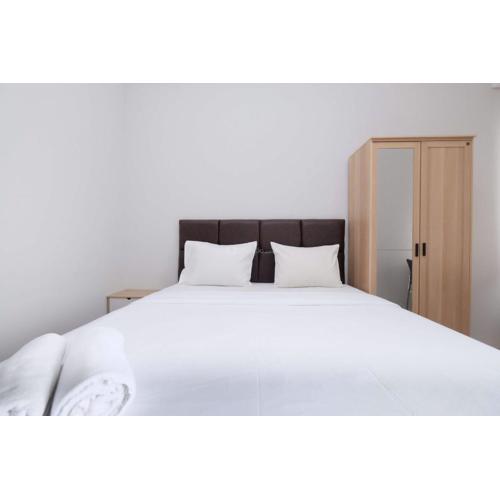 Cozy and Modern Look Studio Transpark Juanda Bekasi Timur Apartment By Travelio