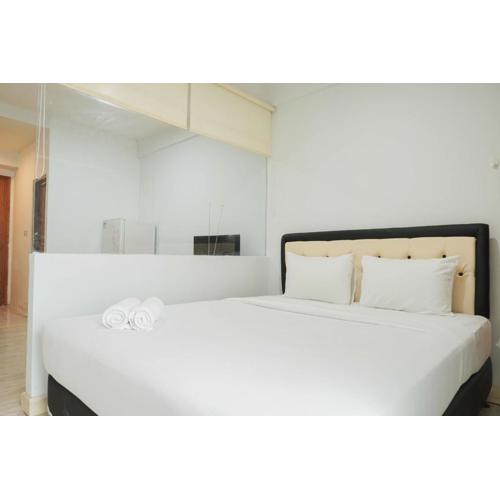 Cozy and Simply Studio Titanium Square Apartment By Travelio