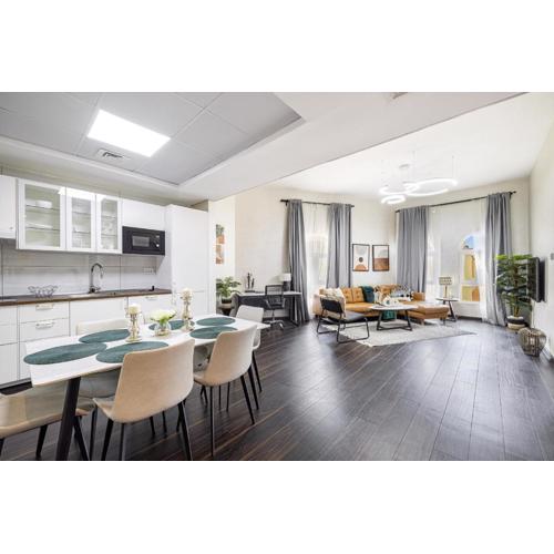 Cozy and spacious apartment- 5min walk to metro