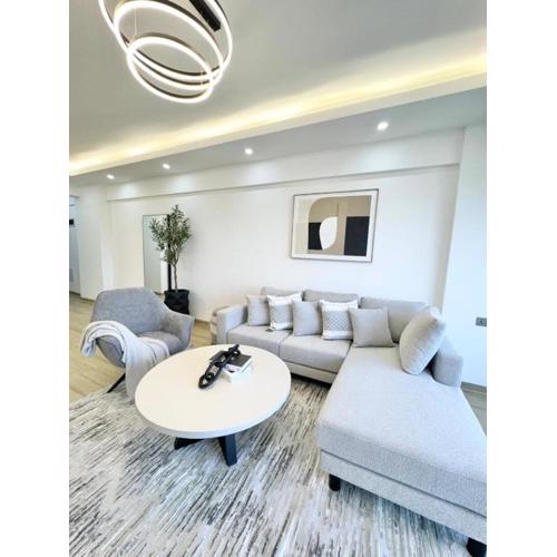 Cozy Apartment, 2 bedrooms, 2 bathrooms, Rooftop swimming, Full packed GYM, and workplaces in the Heart of Westlands, Nairobi