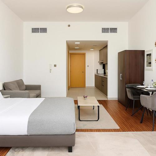 Cozy Apartment in Jumeirah Village Circle, Dubai.