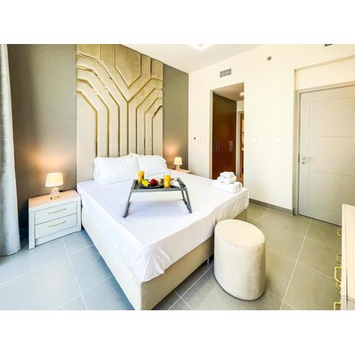 Cozy Apartment with City Views Next to Burj Khalifa 166FO1-2