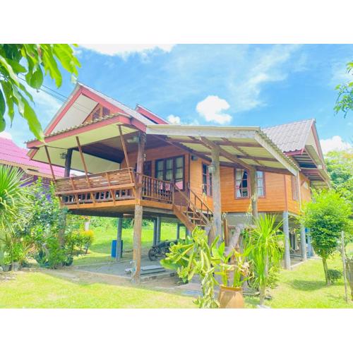 Cozy Beach House, 5 Minutes from Sea