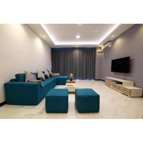 Cozy Beachfront 3-Bedroom Apartment in City Centre