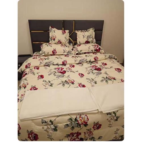 Cozy Beautiful Private Nerd with Shared Washroom