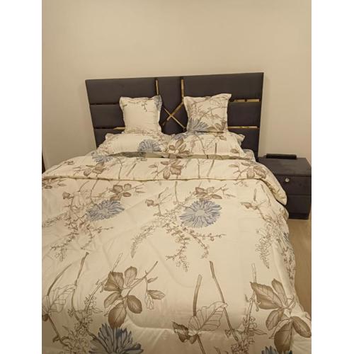 Cozy Beautiful Private Room with Shared Washroom