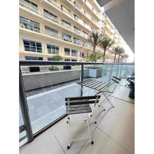 Cozy Boho Studio by the Beach Pacific Al Marjan Island