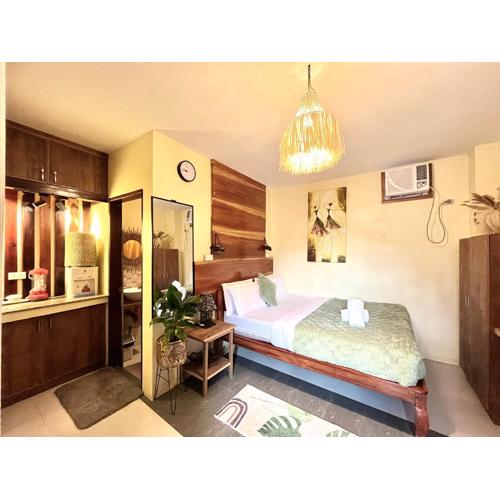 Cozy Bungalow Dua with AC and Generator in General Luna