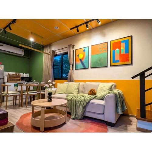 Cozy Canal House 1 min to MRT & Street Foods