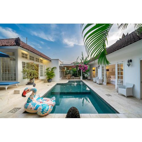 Cozy & Charming Canggu 4BR Luxury Villa