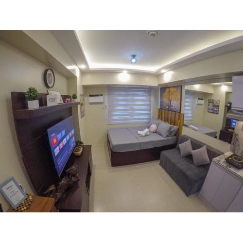 Cozy Chic Condotel Serin East Tagaytay