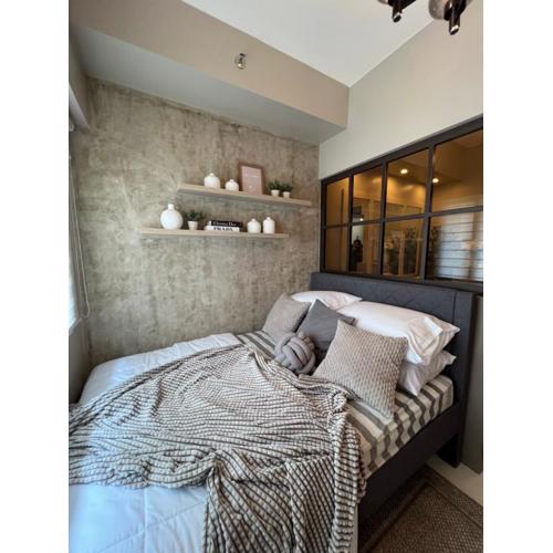 Cozy Condo Apartment in Red Residences Makati near malls and airport