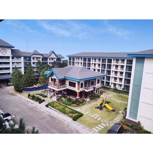 Cozy Condo at Pine Suites Tagaytay with WIFI Netflix & Pool