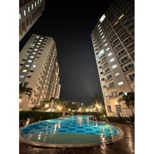 Cozy Condo at South Residences