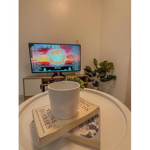 Cozy Condo in Mandaluyong with Balcony, Pool &Netflix