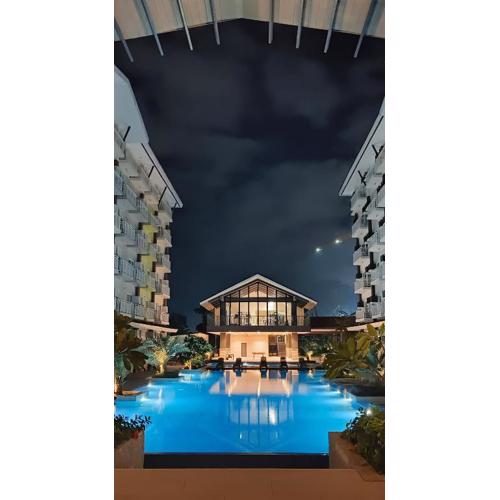 Cozy Condo near Mactan Airport with 200 Mbps Netflix and Pool