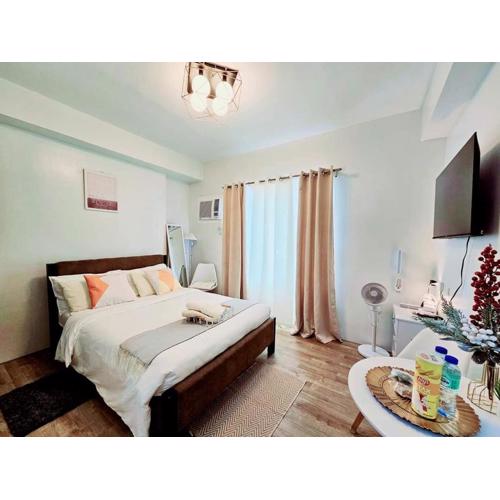 Cozy Condo unit Best Location at Lacson street