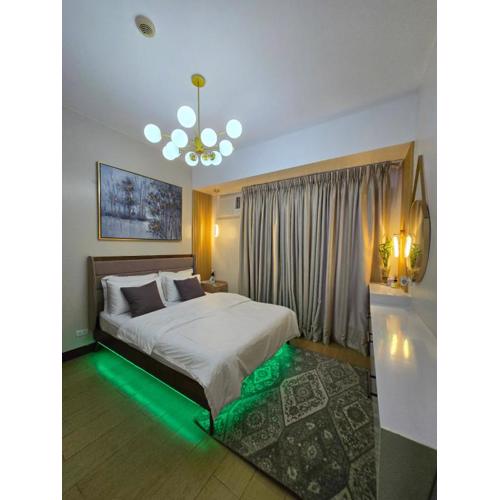 Cozy Corner at Manhattan Heights Tower B 2BR ,2BA Amazing View